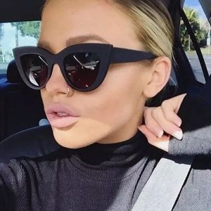 Kara and Kate cats eye sunglasses black 400 UV